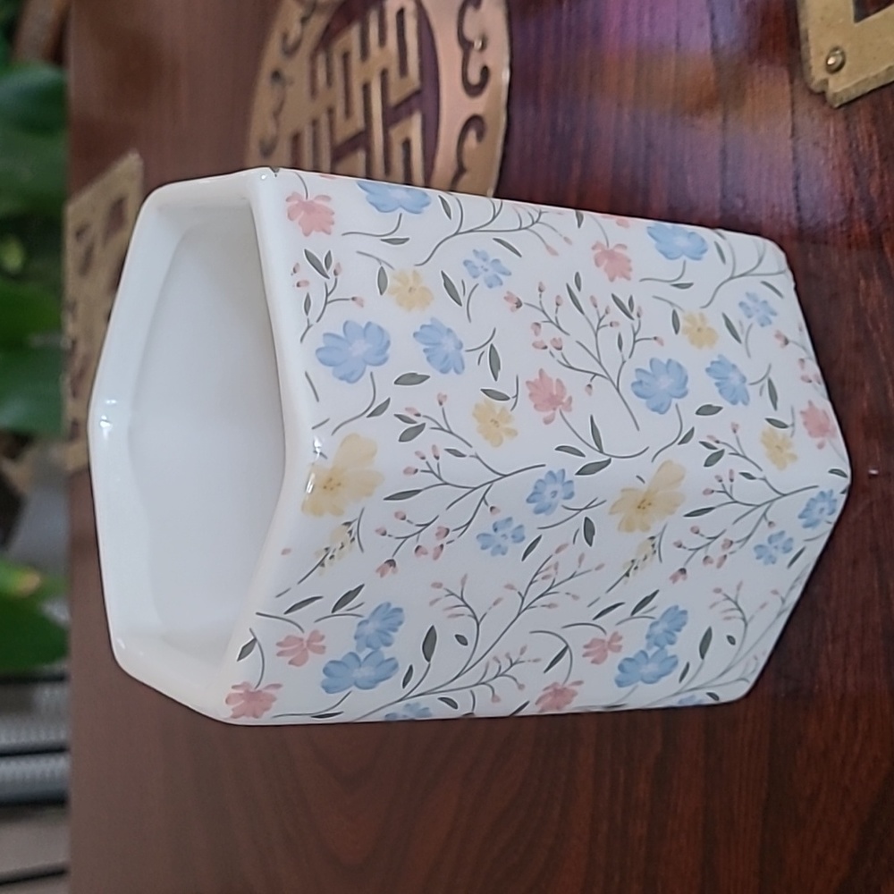 Desktop Pen Cup